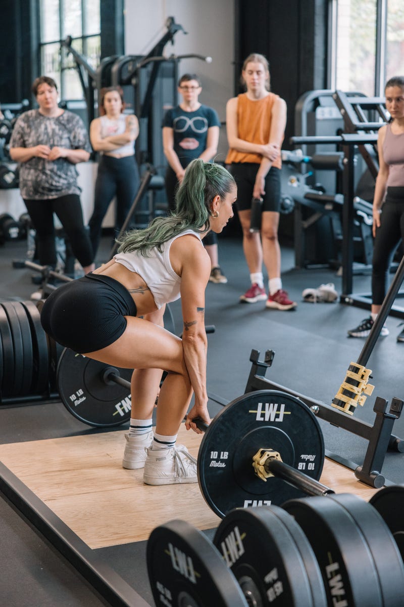 Gimnasio Damas Levantamiento