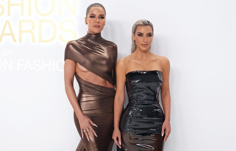 Khloé Kardashian y Kim Kardashian.