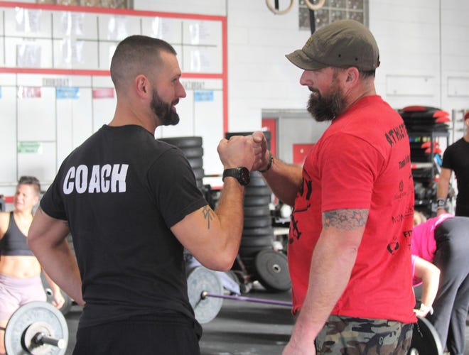 Chris Cali, izquierda, y Brian Berard, copropietarios de Fitness Concepts Health Club.
