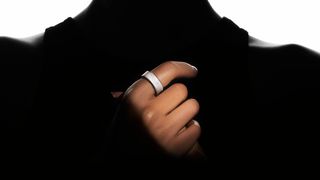 Raro anillo de platino en Ultraman Finger