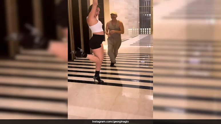 Georgina Rodríguez entra en una sesión de fitness de salsa a la vez