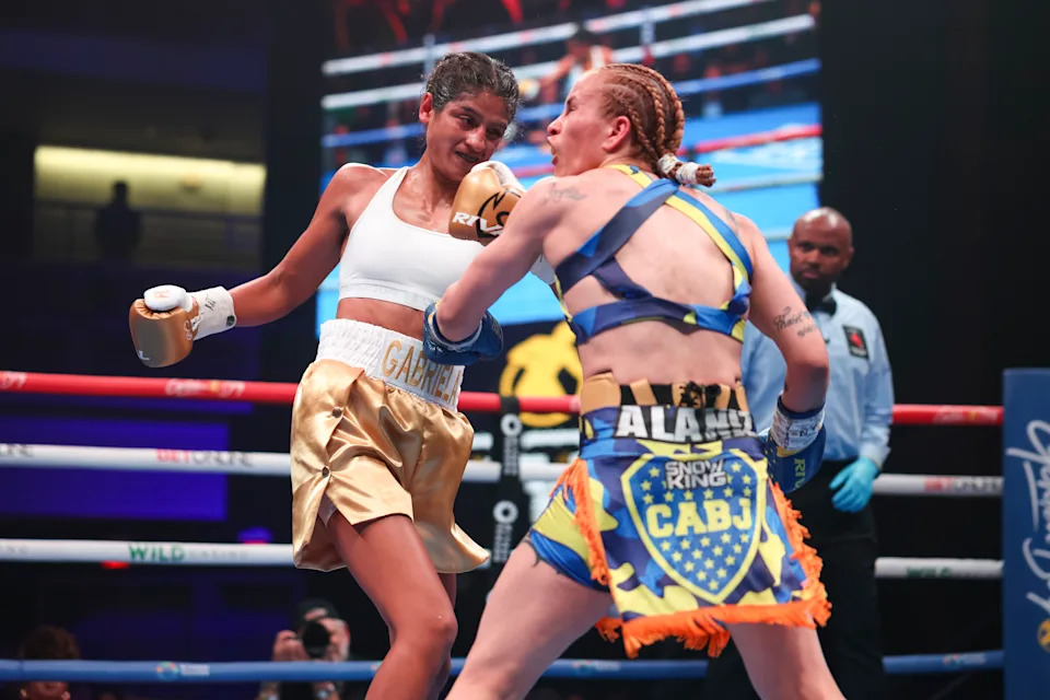 Las Vegas, Nevada - Novada - 2 de noviembre, 2 de noviembre: Gabriela Fundora, 02, 2024 En el teatro de Nevada, el éxito de Gabriela Alaniz durante la pelea. (Cris Esqueda / Golden Boy / Getty Pictures)