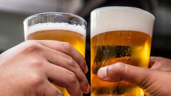 El consumo de alcohol conduce a muchas manifestaciones de salud. (El patchel)