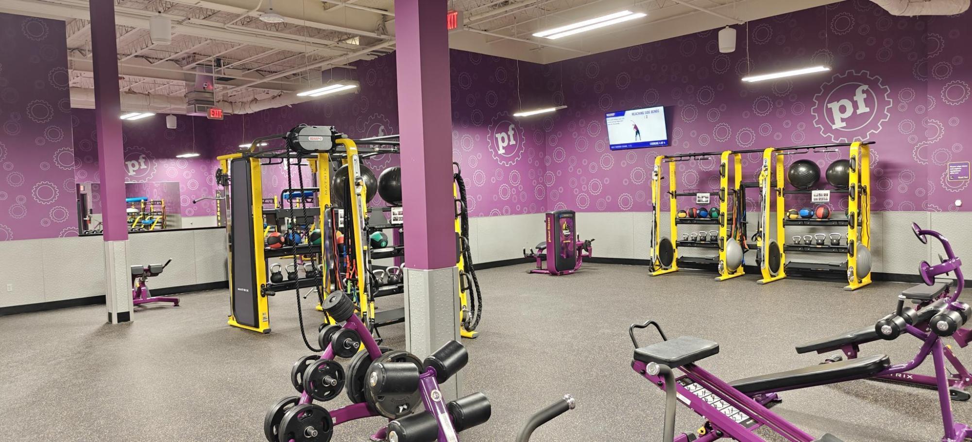 Gimnasios nuevos y mejorados brindan a los residentes de Peekskill acceso las 24 horas, los 7 días de la semana e instalaciones de fitness de última generación.