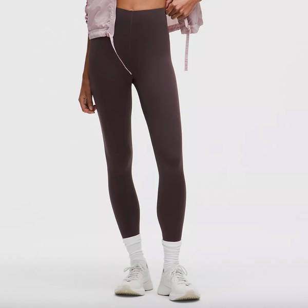 El brillante rascacielos de Lululemon