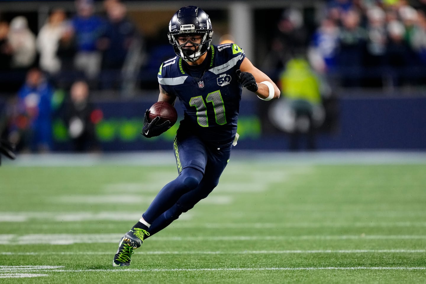 El receptor abierto de los Seahawks, Jaxon Smith-Njigba, lideró la NFL en yardas recibidas esta temporada y continuó dominando la defensa en la postemporada. 
