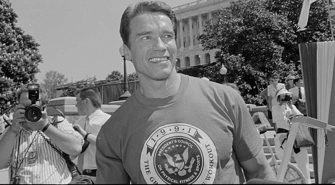 Arnold Schwarzenegger en el Consejo Presidencial sobre Nutrición y Fitness Deportivo en 1991
