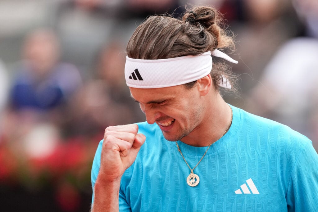 Alexander Zverev cierra el puño.