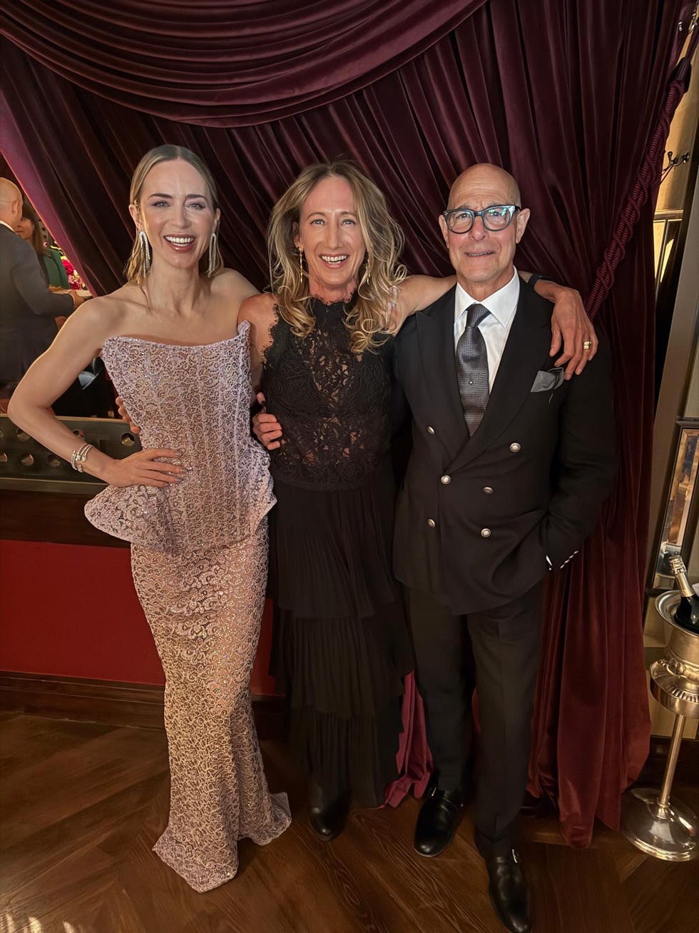 Entrenamiento de Emily Blunt ensayo de emily blunt: emily, monique y stanley tucci